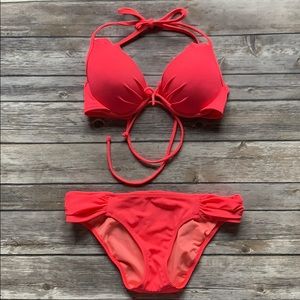 VS Coral Bikini w/ Lettuce Edge Cups size 32B/XS